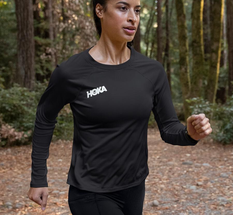 Hoka One One Top Kadın Siyah - Performance Long Sleeve - DZ8621503